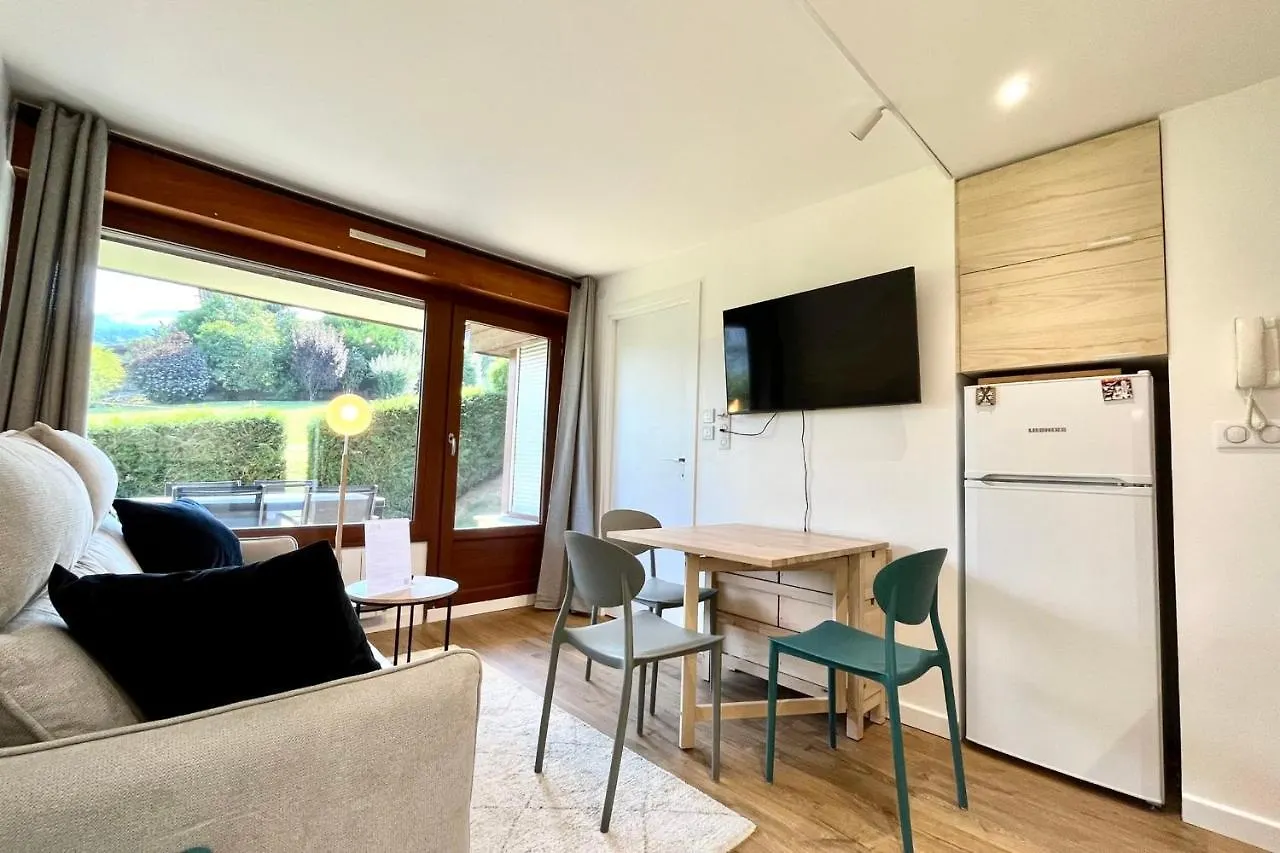 Cosy 30M In The Heart Of Combloux公寓 孔布卢